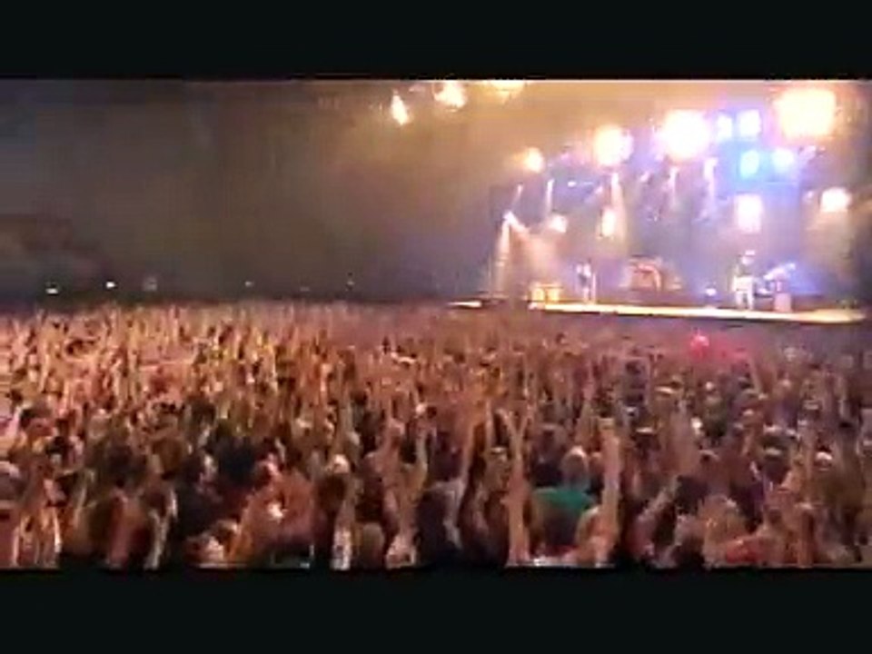 Bon Jovi - BJ p12 Raise your hands LIVE