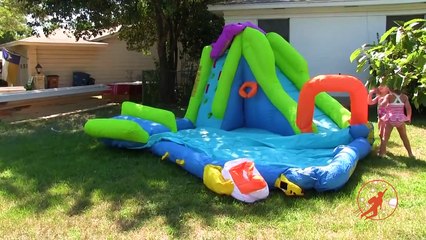 Télécharger la video: Giant Inflatable Water Slide & Shark Disney Princess Surprise w Warheads Sour Candy   Peppa Pig-VSY90ew7HII