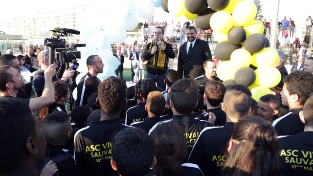 OM : Jacques-Henri Eyraud fait chanter le Aux armes aux jeunes de l'ASC Vivaux-Sauvagère