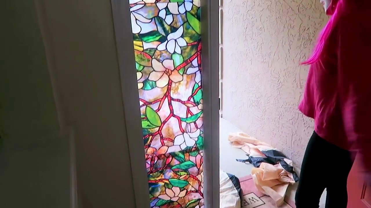 Spiderman vs Joker Breaks Frozen Elsa's Phone! w_ Joker Girl, Peppa Pig, Venom - Superhero Fun-G9A8_Nq7r3E