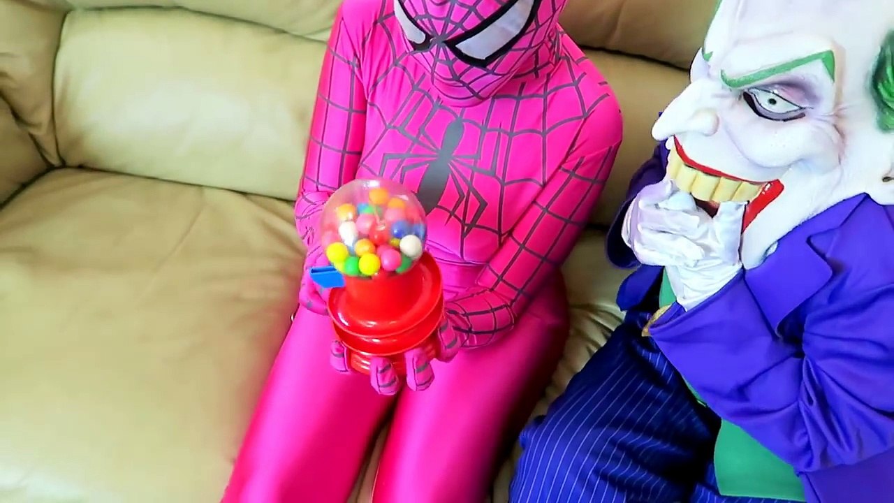Spiderman vs Joker vs Frozen Elsa - Rainbow Bubble Gum Prank! w_ Pink Spidergirl - Funny Superheroes-R_JL2zRad84