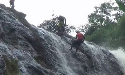 Suka Wisata Ekstrem? Air Terjun Ini untuk Kamu