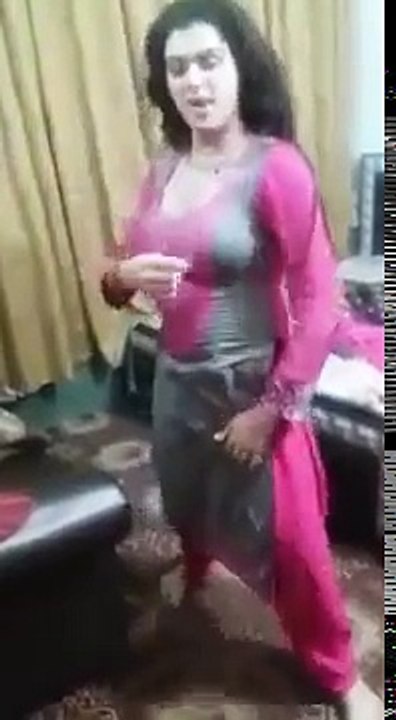 Desi Girl Nachte Nachte Ye kia kam Kr dia لڑکی نے ناچتے ناچتےبہت غلط کام کردیا توبہ توبہ
