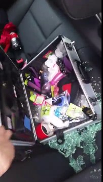 Vol d'une voiture : tout sauf les jouets coquins ;)