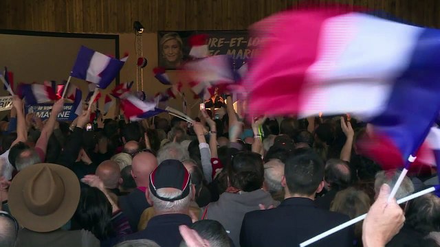 Marine Le Pen cible Macron lors d'un meeting en Eure-et-Loir