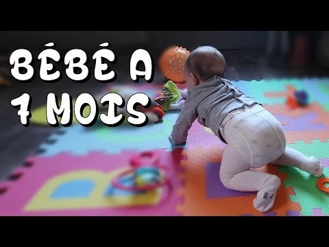 7 ème mois de bébé : ELLE SE MET A 4 PATTES