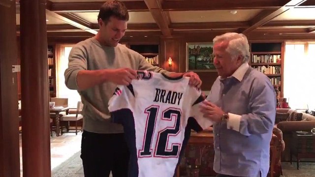 Tom Brady regains stolen Super Bowl jerseys
