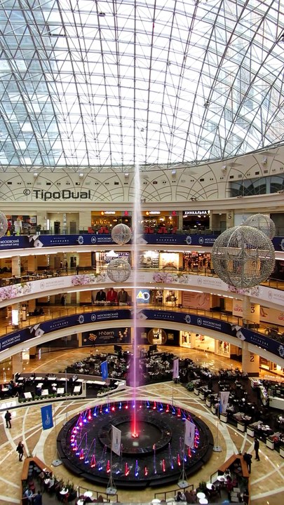 Musical Dancing Fountain - Run Like Hell