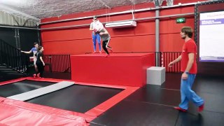 CAP ou PAS CAP au Trampoline Park Jump Indoor-xlwZBPzPWkg