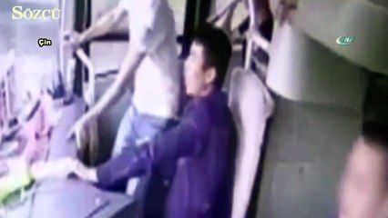 Yolcular dışarı uçtu