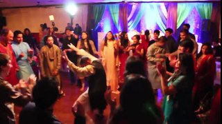 Best Mehndi Dance By Pakistani Family Group Wedding Dance 2017 Wedding