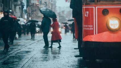 Baharı Bekleyen İstanbullulara Meteoroloji'den Kötü Haber: Sıcaklıklar Düşecek