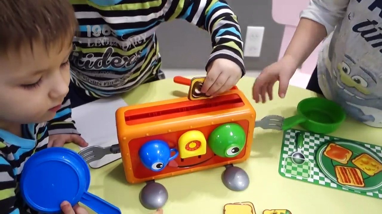 Kids Games Crazy Toaster Challenge Who will catch more toast Splash