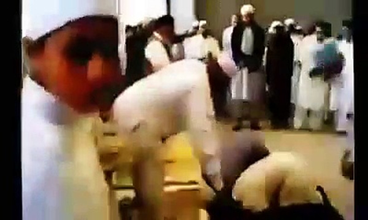 Fake Peer murders his mureeds, Murids should kill theses peers