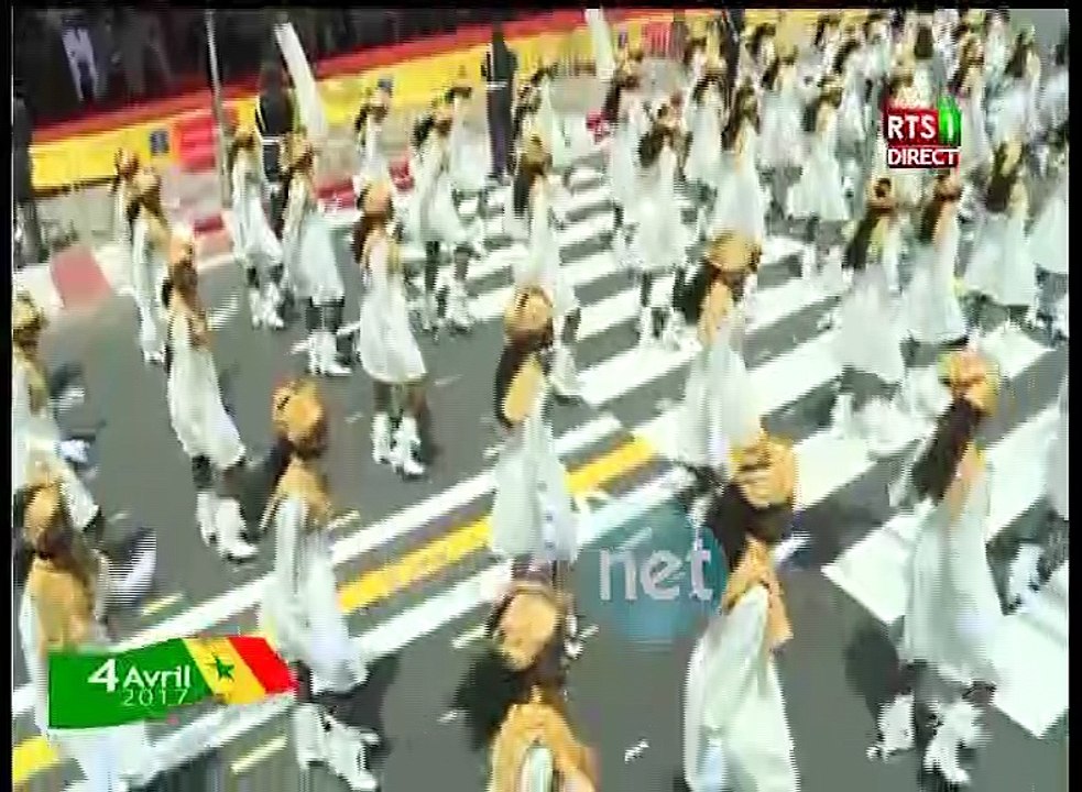Incroyable Défilé des Majorettes du Lycée John F. Kennedy. Regardez