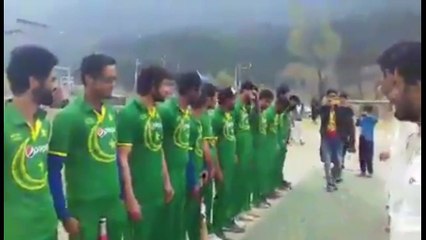 kashmiri boys played pakistan national anthem before starting cricket match - YouTube