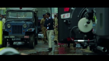 Raees   Making Of The Character Majmudar   Nawazuddin Siddiqui, Shah Rukh Khan