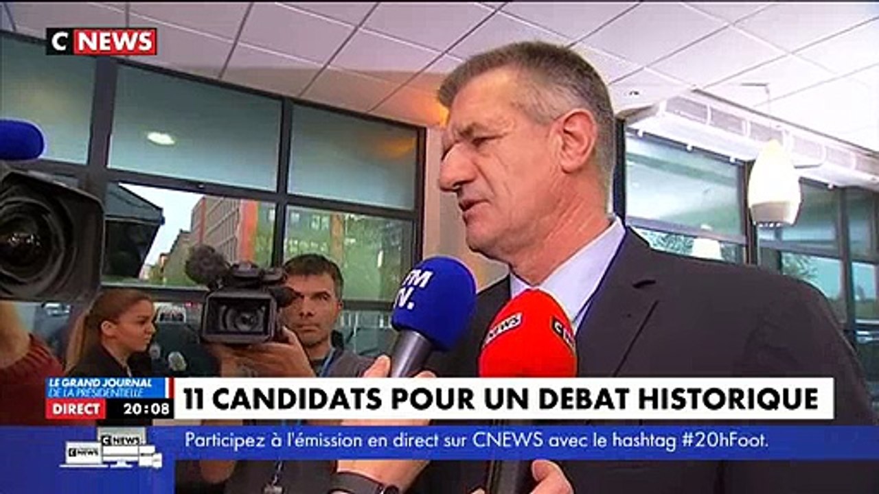 La réponse surréaliste de Jean Lassalle quand on lui demande pourquoi il est arrivé le dernier pour le débat
