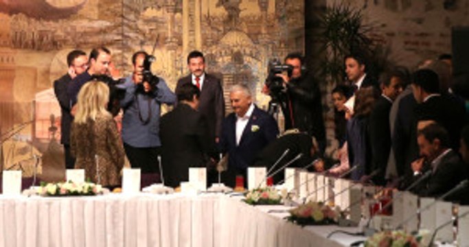 Başbakan Yıldırım, Referandum İçin Sanatçılardan Destek İstedi