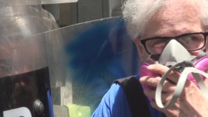 Policía venezolana disuelve protesta opositora con gas pimienta y disparos, según manifestantes