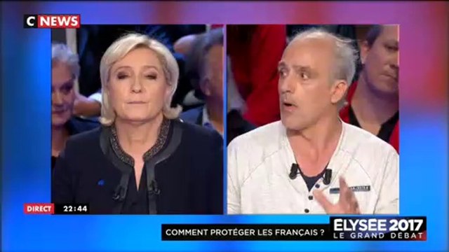Philippe Poutou triomphe en s'attaquant aux affaires de François Fillon et de Marine Le Pen