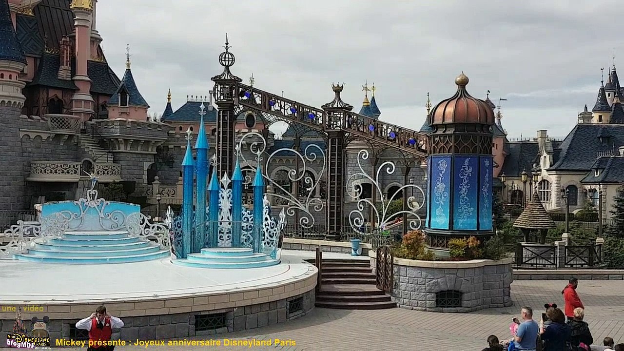 Mickey présente : Joyeux anniversaire Disneyland Paris