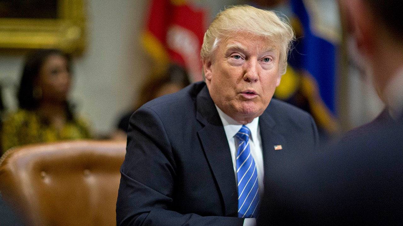 Donald Trump says planning 'haircut' for Dodd-Frank banking regulations