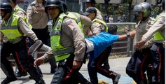Se complica la situacion en venezuela con enfrentamientos entre la poblacion y la guardia