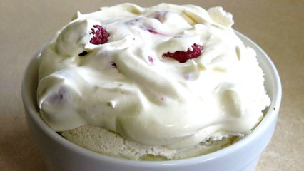 HOW TO MAKE A MINI PAVLOVA