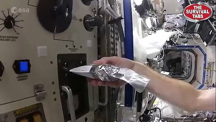 Cách uống một ly cafe của phi hành gia như thế nào?