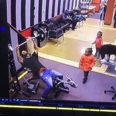 Skinny Homie Bench Press Fail