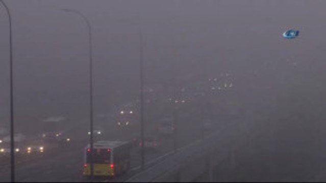 İstanbul Güne Sisle Uyandı