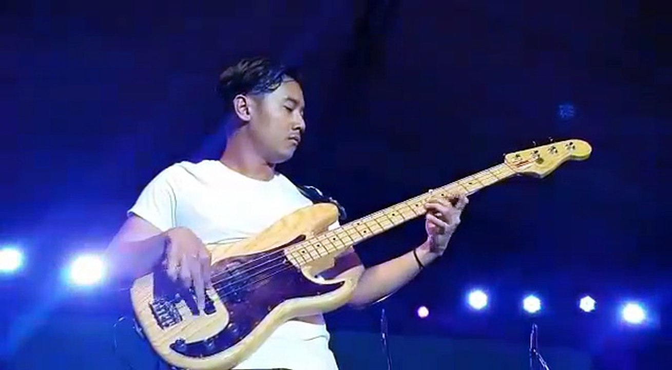 Solo Bass Fajar Nugrogo
