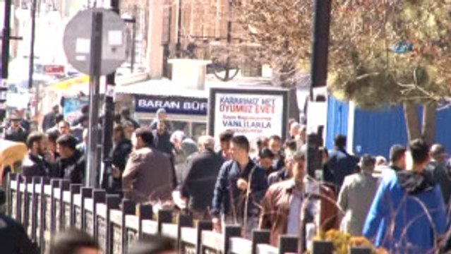Nevruz Tatilini Van'da Geçiren İranlı Turistler Dönüyor
