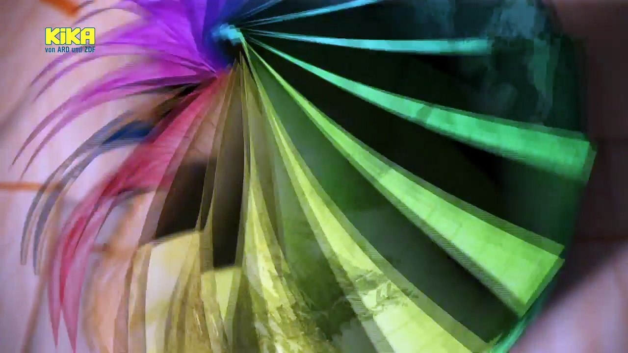 Schau in meine Welt! - Fatema, das Surfgirl von Coxs Bazar | Mehr auf KiKA.de