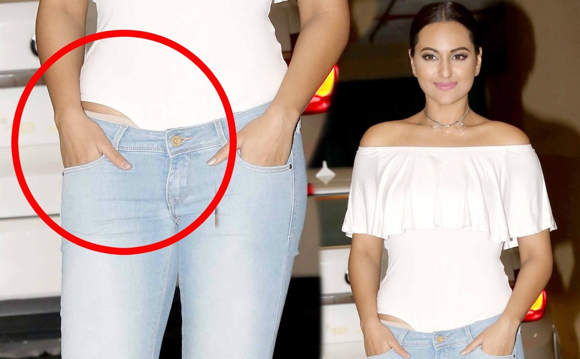 Sonakshi Sinha Oops Moment In A Party