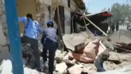 Mogadişu'da Bakanlık Önünde Patlama