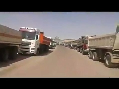 تفرجوا يا توانسة تفرجوا كماين نهب الفسفاط والقفاصة راقدين .. انشر بقوة وكون انت الاعلام البديل