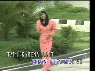 Nasida Ria - Cita - Cita Mulia [Official Music Video]