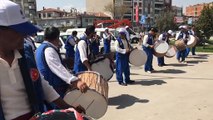 Manisa Yunusemre Belediyesi, davul ve zurna eşliğinde Akhisarlıları yağlı güreş festivaline davet etti
