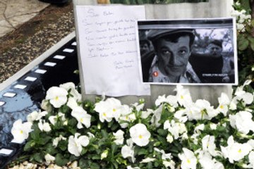 Sadri Alışık Mezarı Başında Anıldı