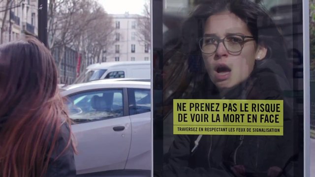 La Sécurité Routière fait peur aux piétons imprudents dans sa nouvelle campagne de sensibilisation - Regardez
