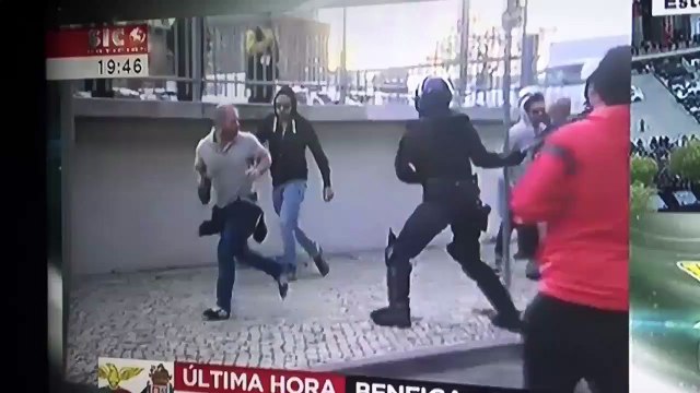 Un policier portugais en mode This is Sparta