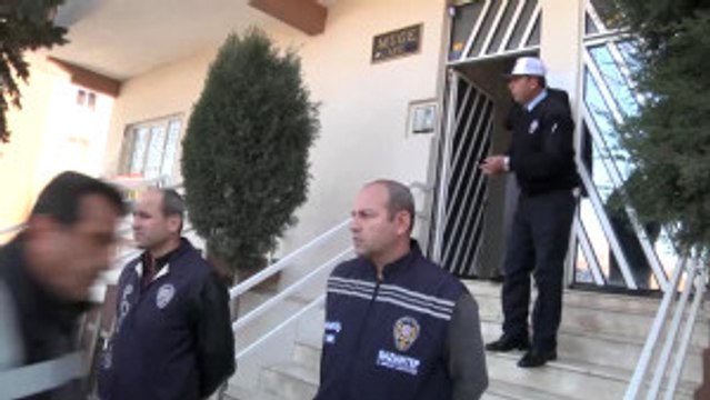 Kılıçdaroğlu, Evet Çadırını Ziyaret Etti, Öğrencilerle Tavla Oynadı