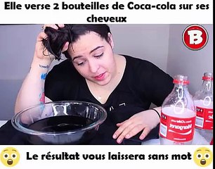 Elle verse 2 bouteilles de Coca-cola sur ses cheveux. Le résultat vous laissera sans mot