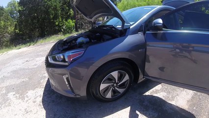 2017 Hyundai Ioniq...A better Prius?!