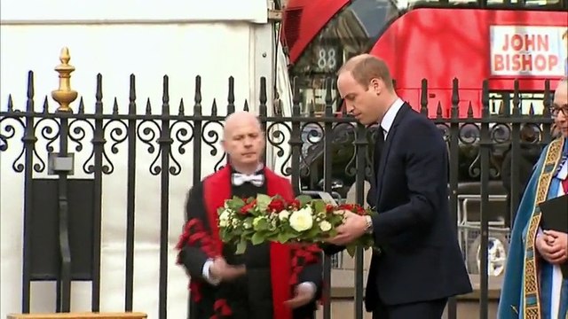 Hommage aux victimes de l'attentat de Londres : les princes William et Harry participent à la cérémonie à l'abbaye de Westminster