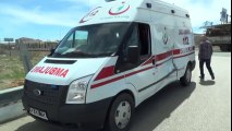 Elazığ’da Ambulans İle Kamyonet Çarpıştı: 3 Yaralı