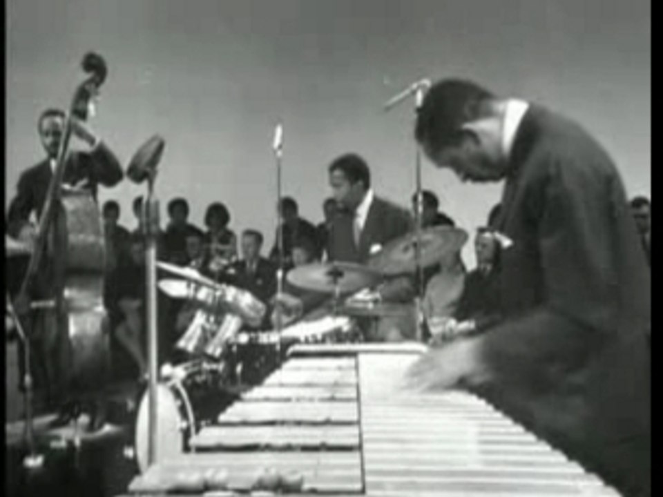 Modern Jazz Quartet - In a Crowd ( da 'Una Storia Milanese')
