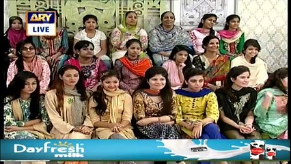 Watch as Tehreem shares her sister's childhood stories with Nida Yasir